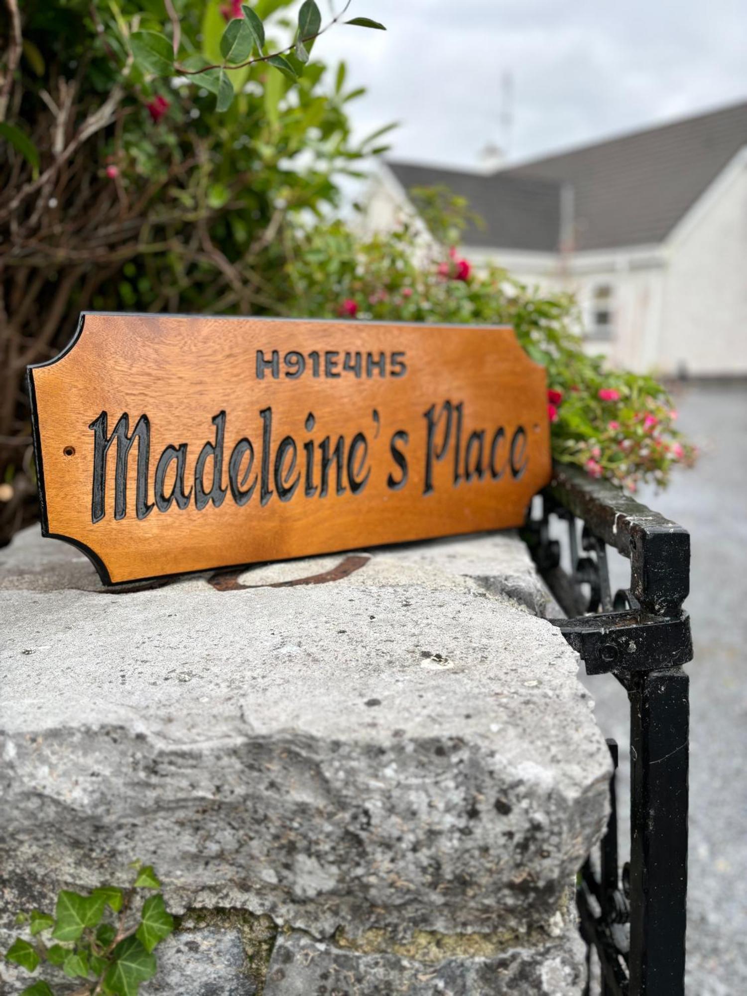 Madeleines Place Голвей Екстер'єр фото
